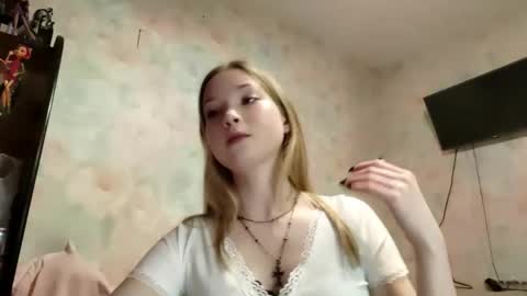 MIa online show from April 2, 11:30 am