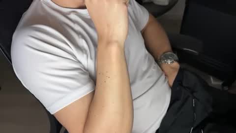 Snapshot of elc_2 chatting on January 31, 12:07 pm elc_2 online show from January 31, 12:07 pm