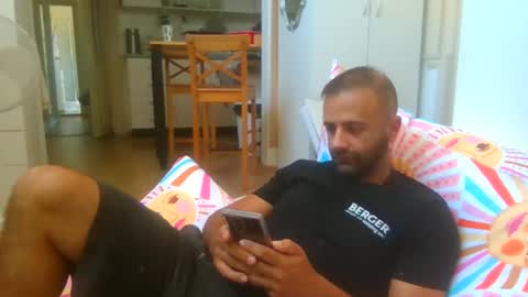 daniel18cmx online show from January 8, 2:47 am