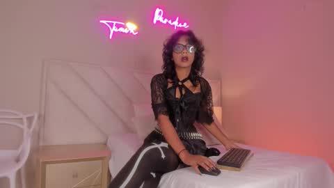 ELECTRA online show from November 15, 6:48 pm