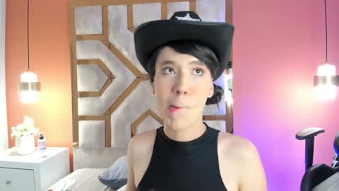 electra_gosselin online show from January 12, 8:25 pm