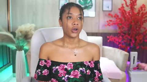 Snapshot of electraajones chatting on November 27, 11:34 am Electra Jones online show from November 27, 11:34 am