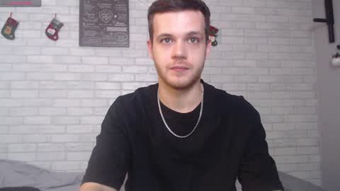 Snapshot of electric_smile chatting on January 2, 7:51 pm Alex online show from January 2, 7:51 pm
