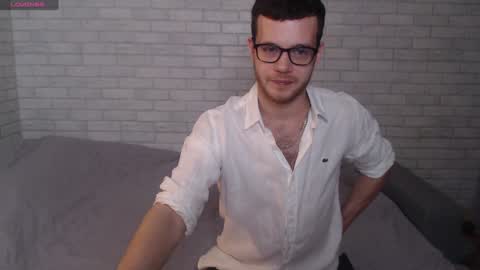 Snapshot of electric_smile chatting on January 5, 1:58 pm Alex online show from January 5, 1:58 pm
