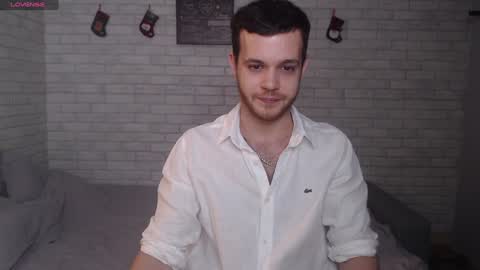 Snapshot of electric_smile chatting on January 9, 2:40 pm Alex online show from January 9, 2:40 pm