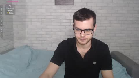 Snapshot of electric_smile chatting on January 14, 8:31 am Alex online show from January 14, 8:31 am
