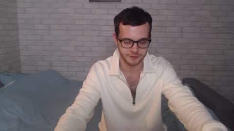 Snapshot of electric_smile chatting on January 19, 8:41 pm Alex online show from January 19, 8:41 pm