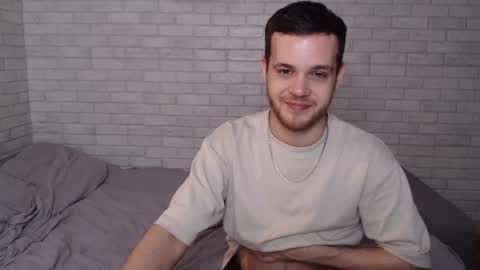 Snapshot of electric_smile chatting on March 1, 6:11 pm Alex online show from March 1, 6:11 pm
