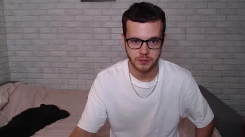 Snapshot of electric_smile chatting on September 22, 7:54 am Alex online show from September 22, 7:54 am