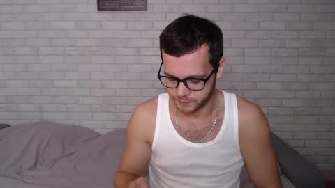 Snapshot of electric_smile chatting on October 6, 8:39 pm Alex online show from October 6, 8:39 pm