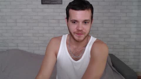 Snapshot of electric_smile chatting on October 7, 8:44 am Alex online show from October 7, 8:44 am