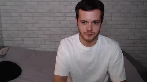 Snapshot of electric_smile chatting on October 12, 4:39 pm Alex online show from October 12, 4:39 pm