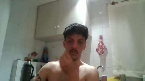 Snapshot of electrodreams chatting on October 31, 1:06 am electrodreams online show from October 31, 1:06 am