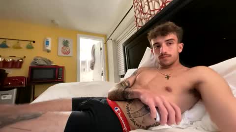 Snapshot of electron448 chatting on November 8, 1:39 am electron448 online show from November 8, 1:39 am