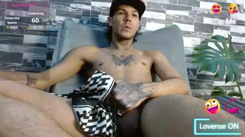 Snapshot of eleg_ochoa7 chatting on January 14, 1:58 am eleg_ochoa7 online show from January 14, 1:58 am