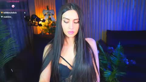 Snapshot of elegant_mysterious chatting on January 10, 9:41 pm elegant_mysterious online show from January 10, 9:41 pm
