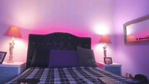 Snapshot of elegant_wolf chatting on December 27, 9:06 am Elegant online show from December 27, 9:06 am