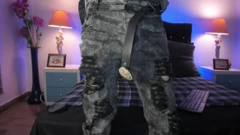 Snapshot of elegant_wolf chatting on January 7, 2:42 am Elegant online show from January 7, 2:42 am