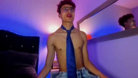 Snapshot of elegant_wolf chatting on January 9, 6:17 am Elegant online show from January 9, 6:17 am