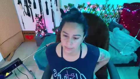 elektra online show from December 18, 7:09 pm