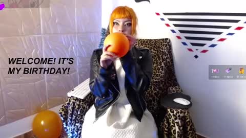 Snapshot of elektra_petite chatting on December 1, 8:42 pm ELEKTRA hii my birthday is tomorrow but I will celebrate it on Sunday Ill wait for you online show from December 1, 8:42 pm