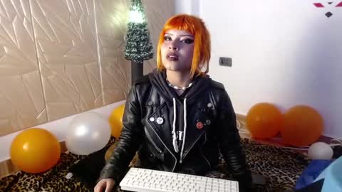 Snapshot of elektra_petite chatting on December 17, 7:48 pm ELEKTRA hii my birthday is tomorrow but I will celebrate it on Sunday Ill wait for you online show from December 17, 7:48 pm