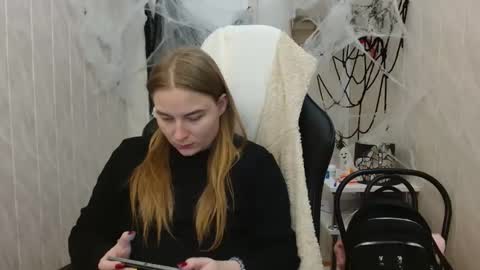 Snapshot of elena_maeer chatting on October 28, 11:36 am Elena online show from October 28, 11:36 am