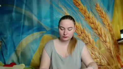 Snapshot of elena_maeer chatting on May 5, 7:38 am Elena online show from May 5, 7:38 am