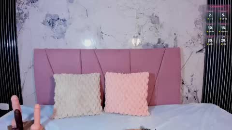 elena_wolff online show from May 23, 11:58 am