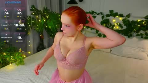 Snapshot of elfamirielle chatting on May 2, 8:30 am Elfa online show from May 2, 8:30 am