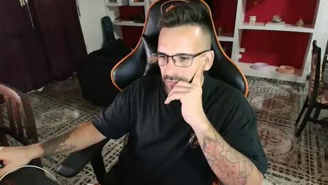 Snapshot of elfetas chatting on January 20, 2:32 am elfetas online show from January 20, 2:32 am