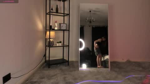 Snapshot of elfiecollins chatting on September 21, 6:15 am Elfie online show from September 21, 6:15 am