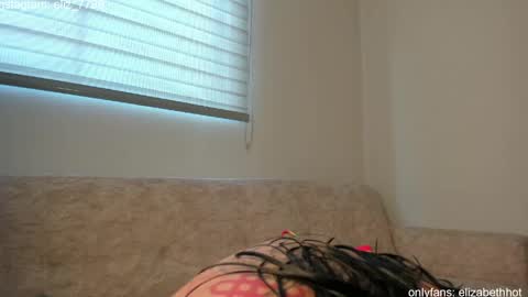 Elizabeth online show from April 13, 7:41 pm