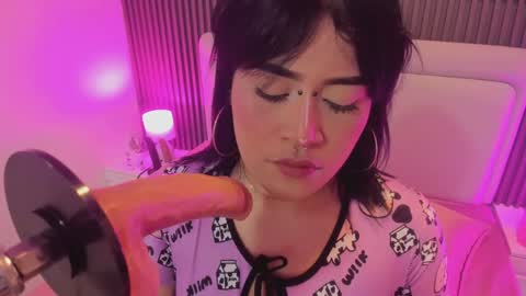 Eli  online show from April 14, 8:15 pm