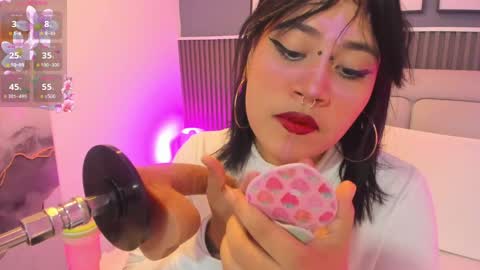 Eli  online show from April 15, 7:43 pm