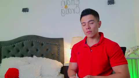 Snapshot of elian_craiggggg chatting on May 3, 11:55 pm Elian online show from May 3, 11:55 pm