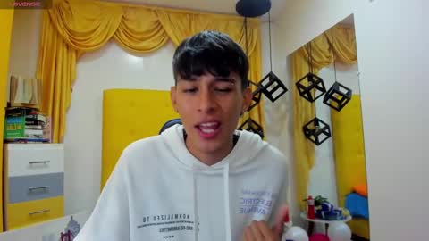 E L I A S online show from February 25, 3:42 am