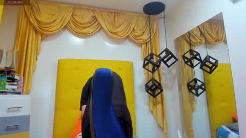 E L I A S online show from February 26, 9:53 am