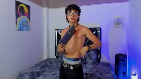 Elias Ferragamo online show from December 2, 2:17 am