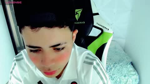 Snapshot of elii_797 chatting on December 6, 1:33 pm bby-santy online show from December 6, 1:33 pm