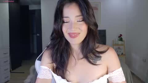 Snapshot of eliiih_ chatting on December 3, 2:41 am eliiih_ online show from December 3, 2:41 am