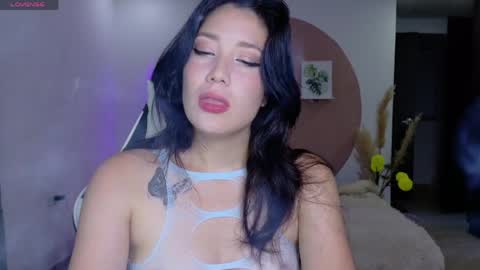 eliiih_ online show from April 11, 3:55 am