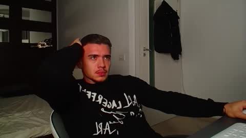 ElijahThorne online show from December 1, 5:56 am