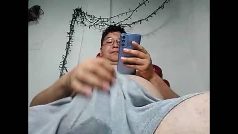 elimposstor online show from December 3, 1:54 pm