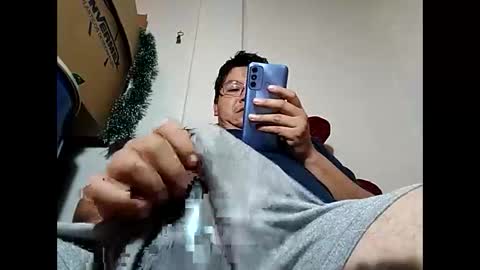 elimposstor online show from January 6, 2:36 pm