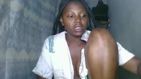 Snapshot of elina981 chatting on February 1, 11:53 am elina981 online show from February 1, 11:53 am