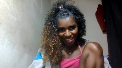 Snapshot of elina981 chatting on July 18, 7:06 pm elina981 online show from July 18, 7:06 pm