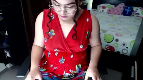 Snapshot of elinaax chatting on March 7, 6:11 pm Elina online show from March 7, 6:11 pm