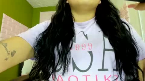 Snapshot of elinaax chatting on October 2, 12:17 am Elina online show from October 2, 12:17 am