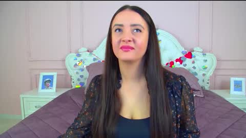 ElinaBellucci online show from February 16, 4:30 am